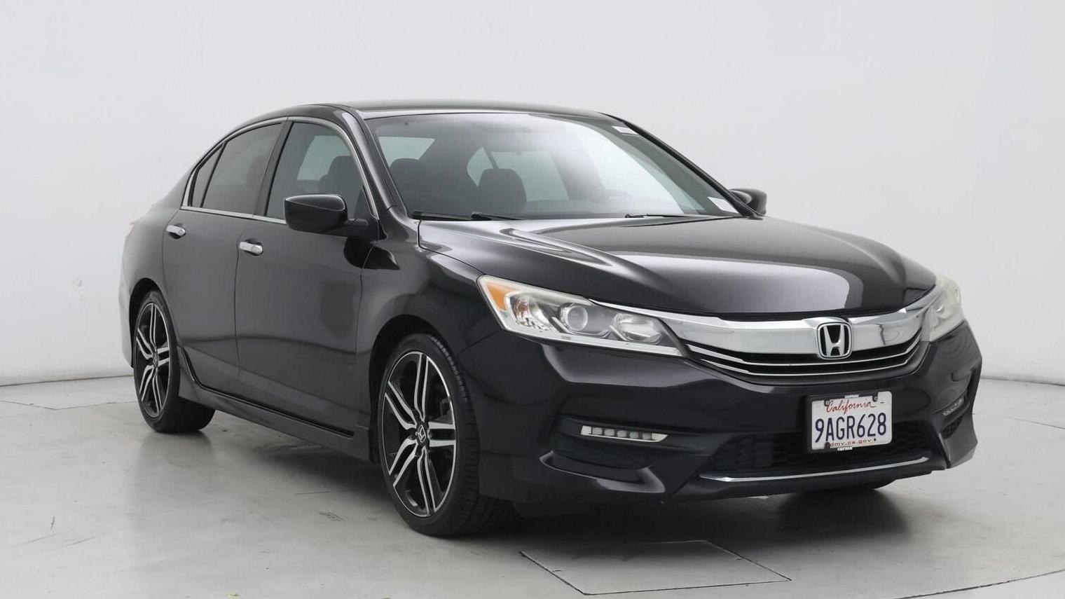 HONDA ACCORD 2017 1HGCR2F5XHA024945 image