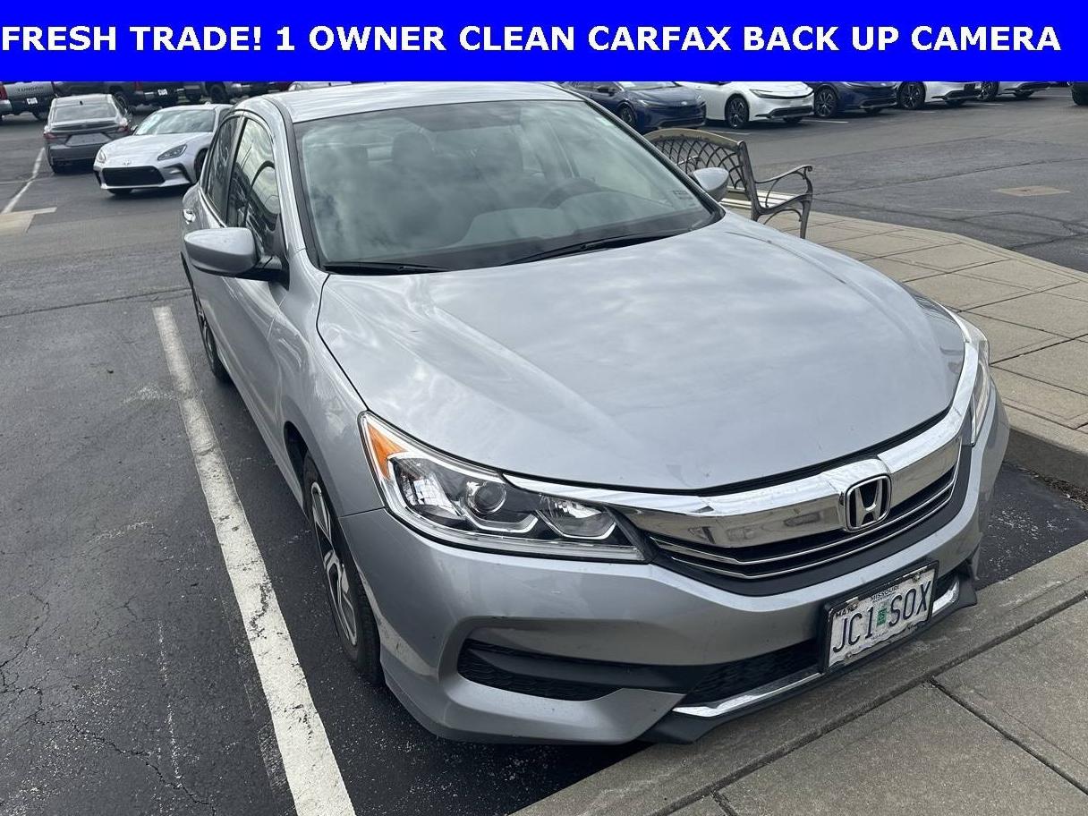 HONDA ACCORD 2017 1HGCR2F38HA260668 image