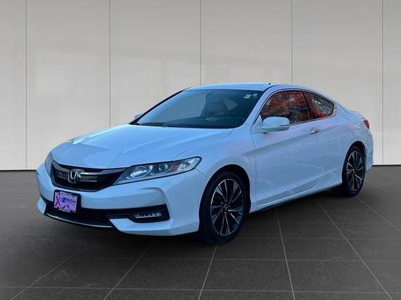 HONDA ACCORD 2017 1HGCT1B8XHA006182 image