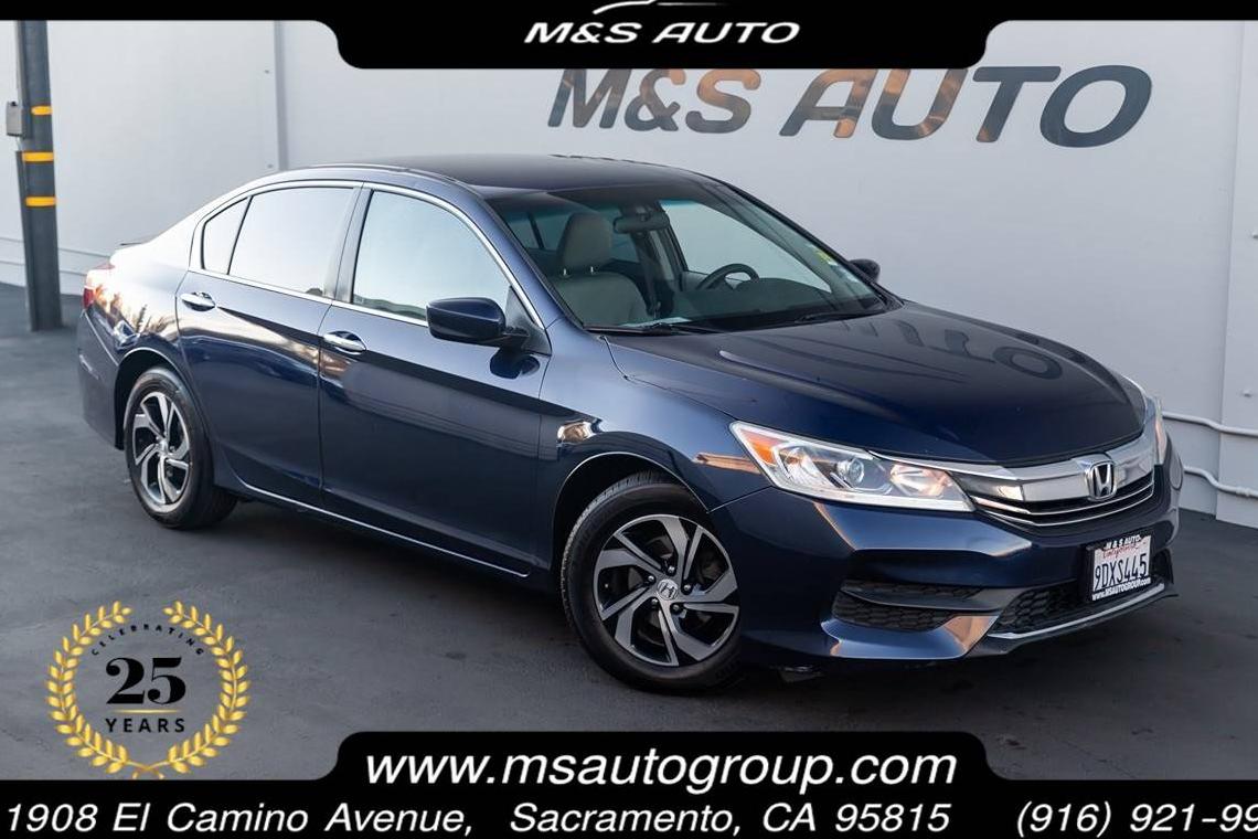 HONDA ACCORD 2017 1HGCR2F36HA187154 image