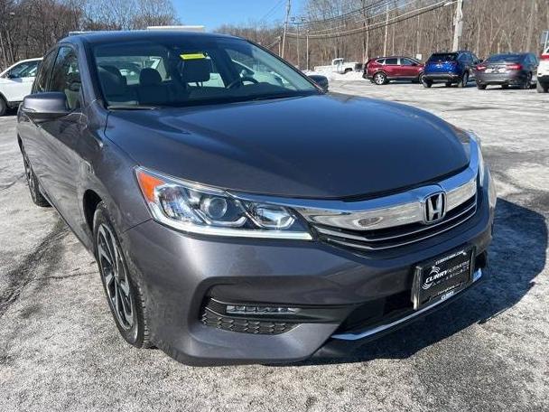 HONDA ACCORD 2017 1HGCR2F9XHA056538 image