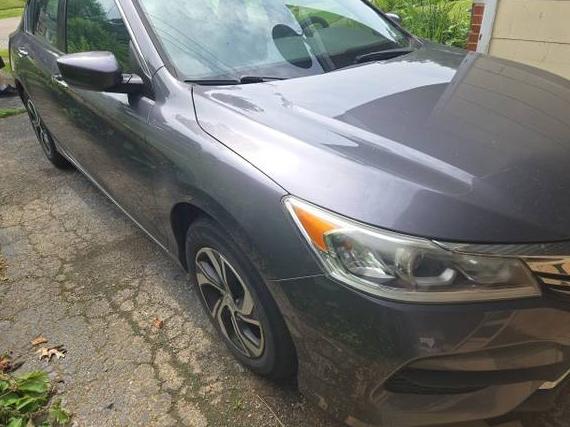 HONDA ACCORD 2017 1HGCR2F33HA262554 image
