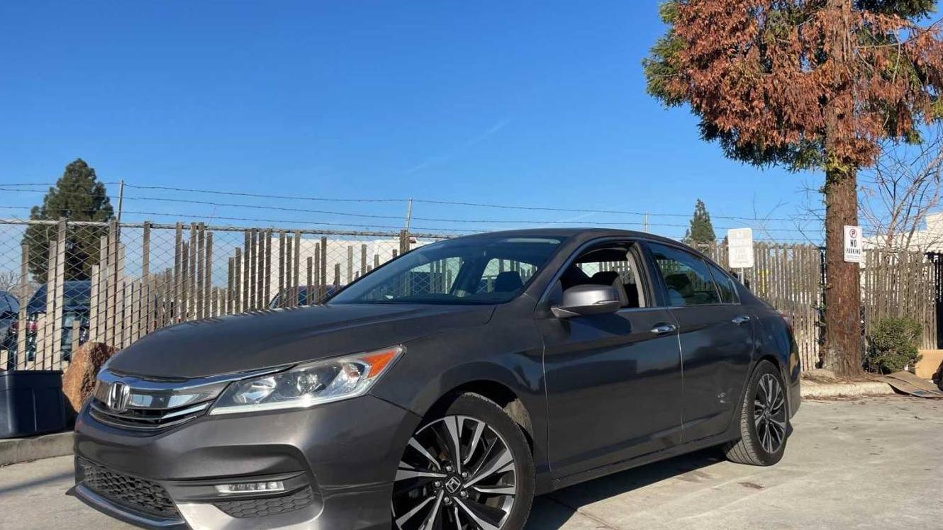 HONDA ACCORD 2017 1HGCR2F74HA105652 image