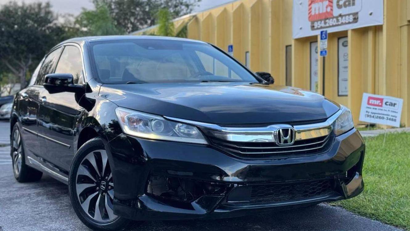 HONDA ACCORD 2017 JHMCR6F30HC004372 image