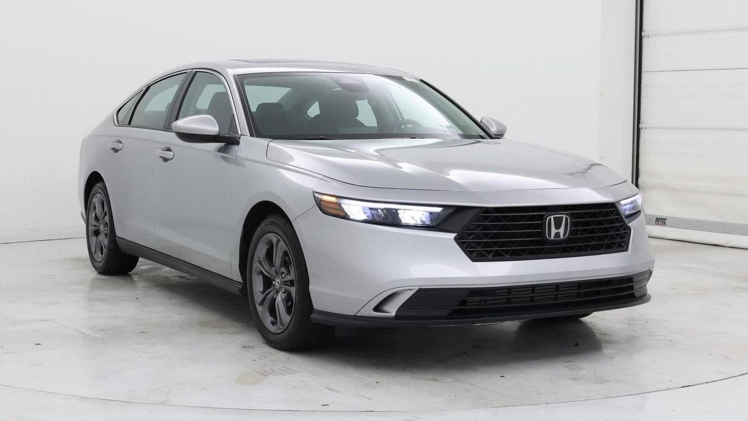 HONDA ACCORD 2024 1HGCY1F32RA067351 image