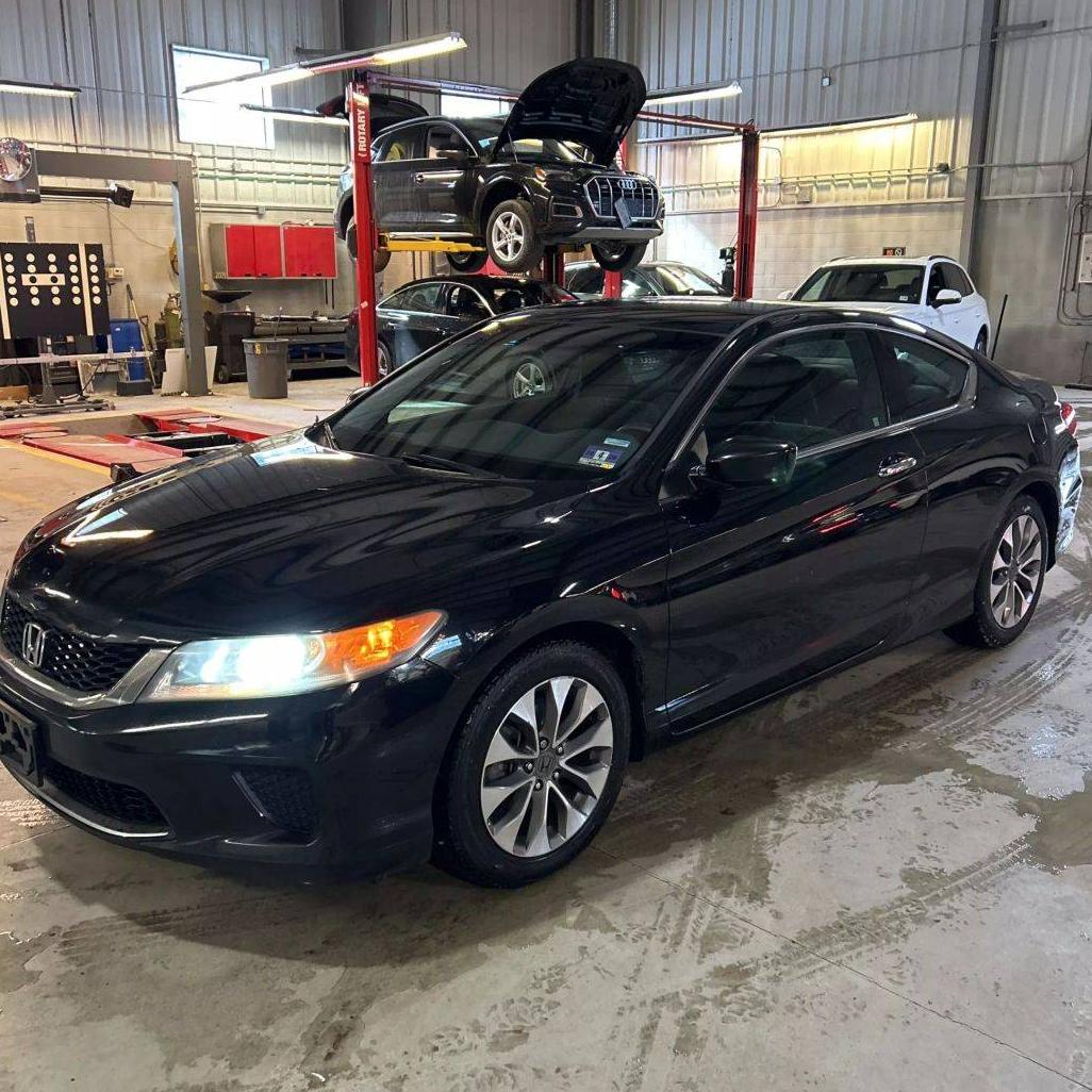 HONDA ACCORD 2013 1HGCT1B38DA017146 image