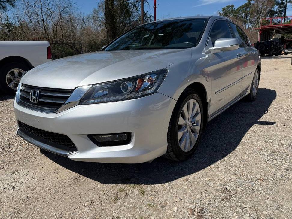 HONDA ACCORD 2015 1HGCR2F83FA070379 image