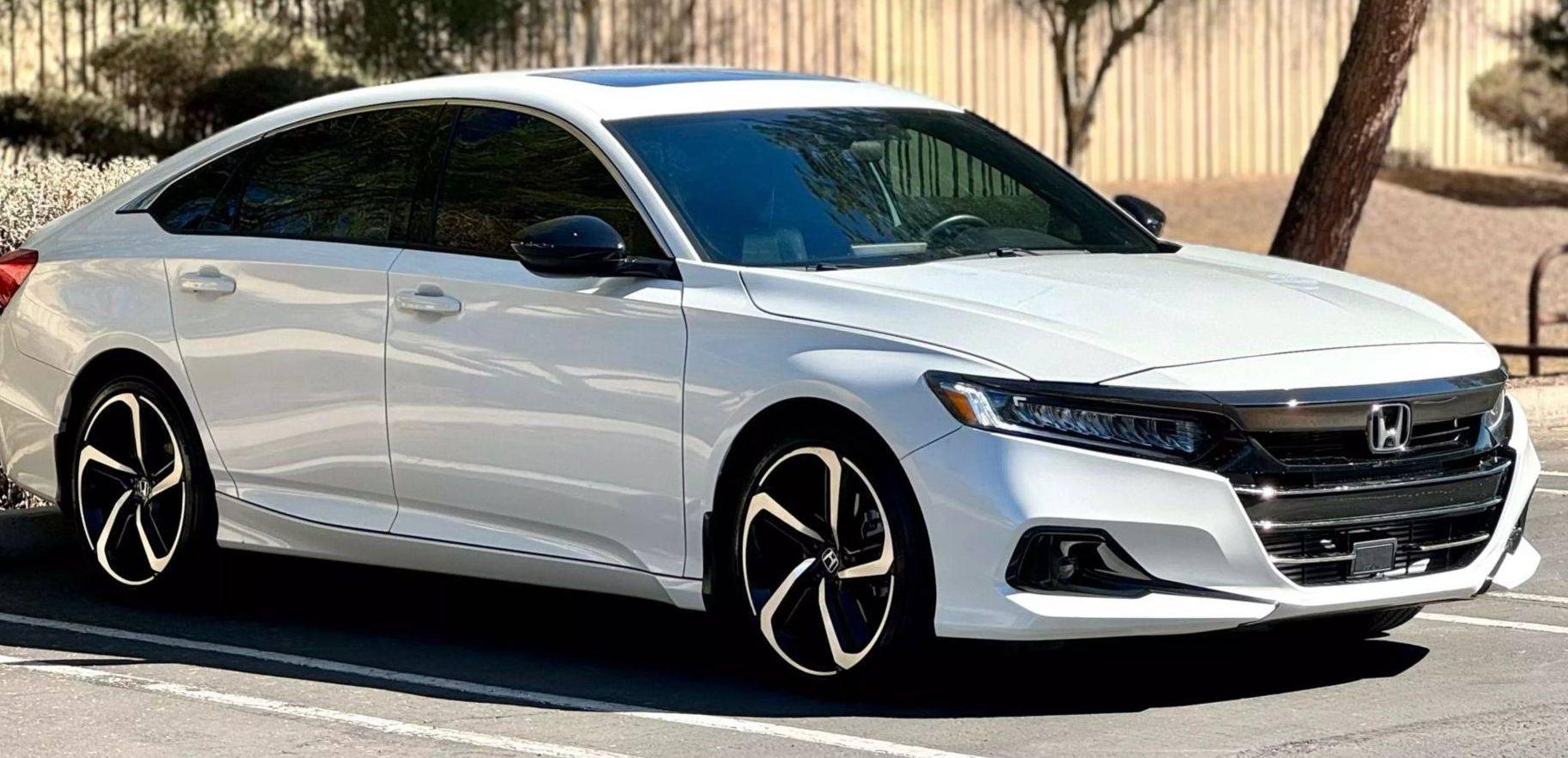 HONDA ACCORD 2022 1HGCV2F38NA020754 image