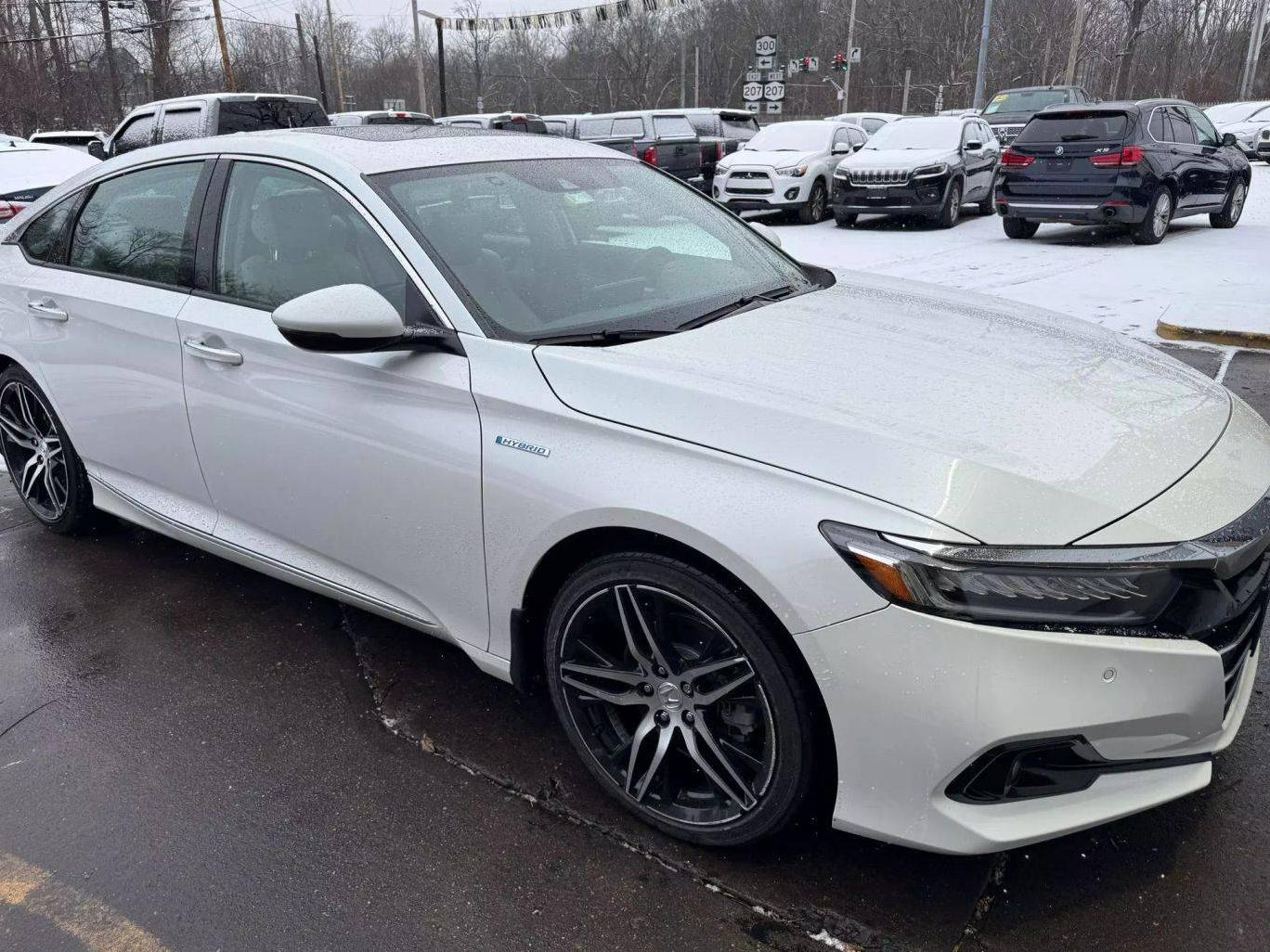 HONDA ACCORD 2022 1HGCV3F90NA025733 image