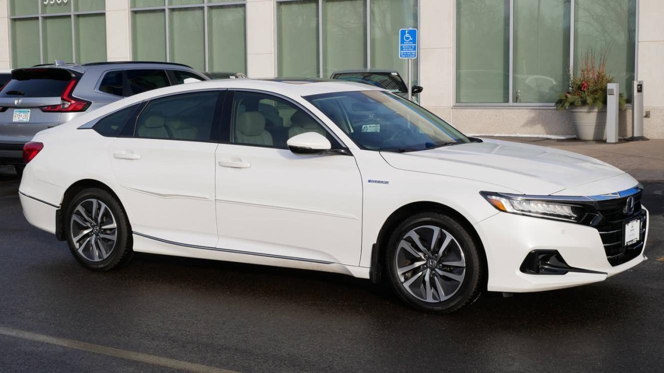 HONDA ACCORD 2022 1HGCV3F58NA013360 image