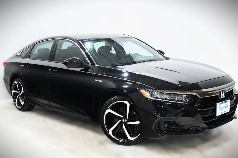 HONDA ACCORD 2022 1HGCV3F26NA033984 image