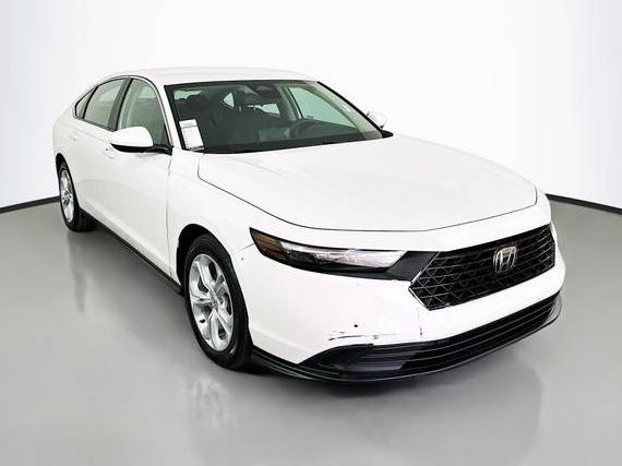 HONDA ACCORD 2025 1HGCY1F27SA004341 image