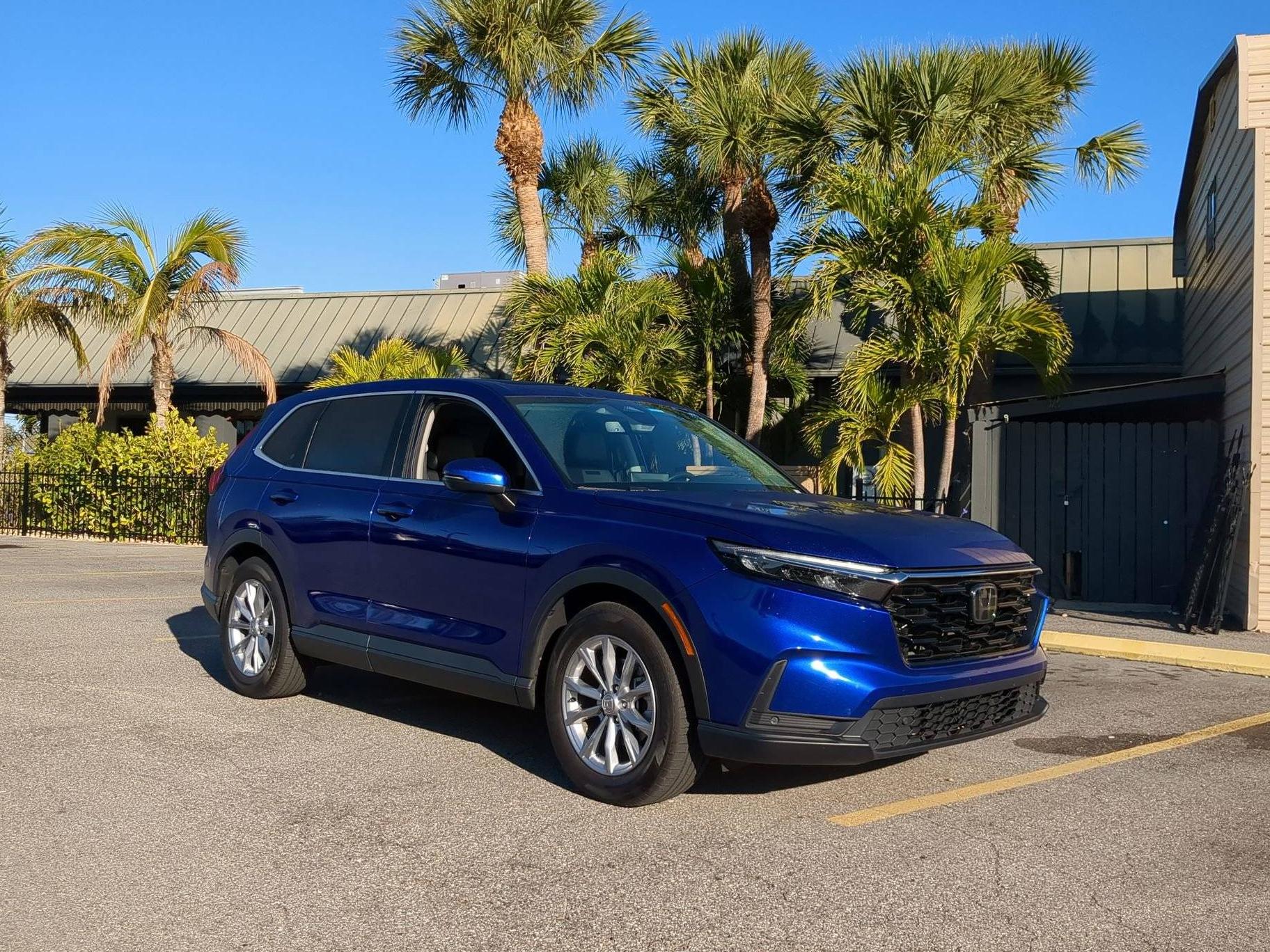 HONDA CR-V 2023 5J6RS3H70PL003326 image