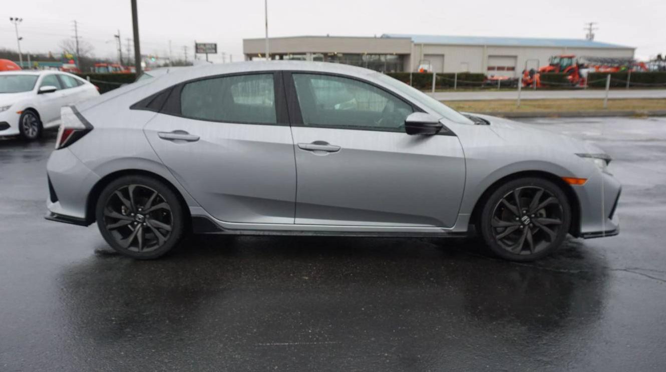 HONDA CIVIC 2018 SHHFK7G42JU206329 image