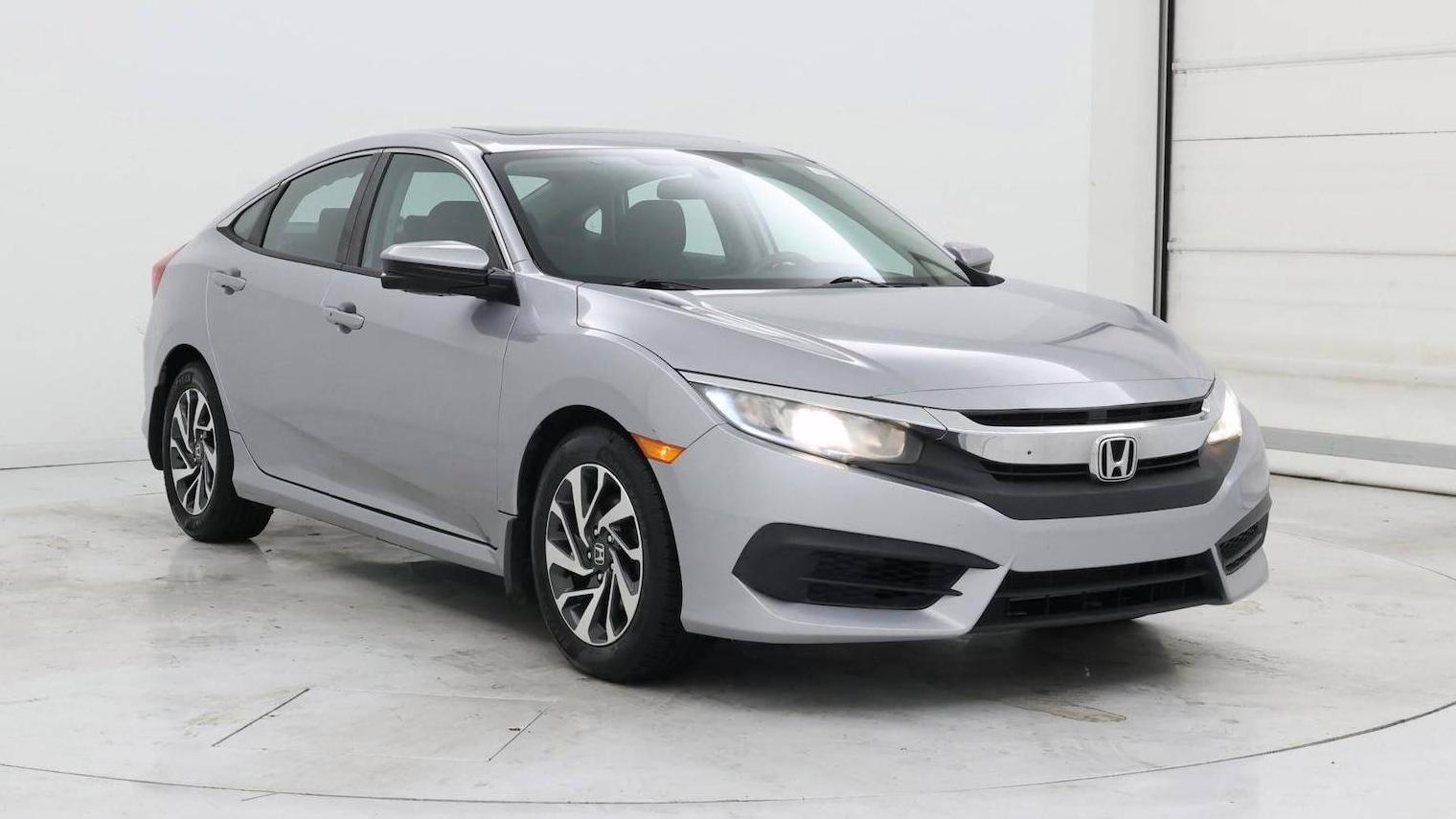 HONDA CIVIC 2018 19XFC2F75JE002434 image