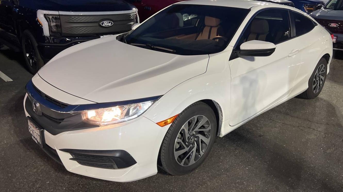 HONDA CIVIC 2018 2HGFC4B52JH304611 image