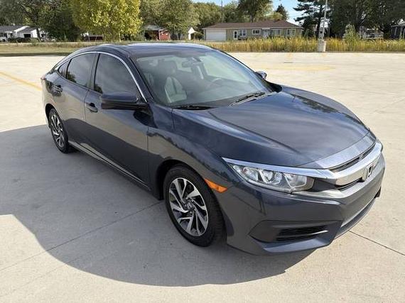 HONDA CIVIC 2018 19XFC2F78JE021947 image