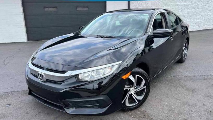 HONDA CIVIC 2018 19XFC2E51JE014399 image