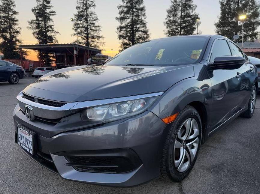 HONDA CIVIC 2018 19XFC2F55JE019748 image