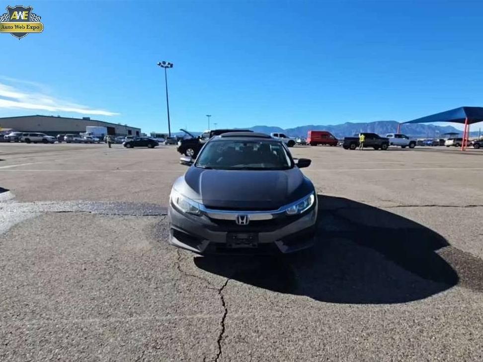 HONDA CIVIC 2018 2HGFC2F72JH581243 image