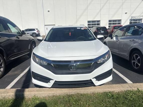 HONDA CIVIC 2018 2HGFC2F55JH541138 image