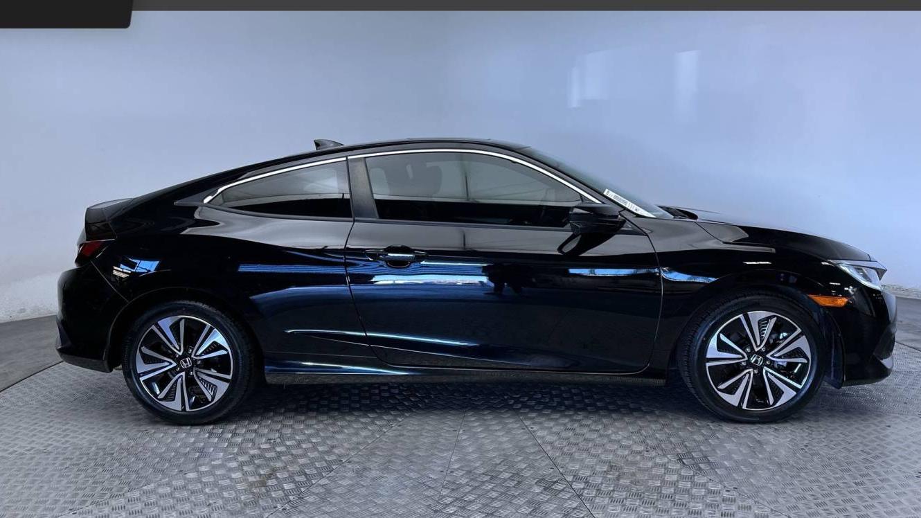 HONDA CIVIC 2018 2HGFC3B76JH352446 image