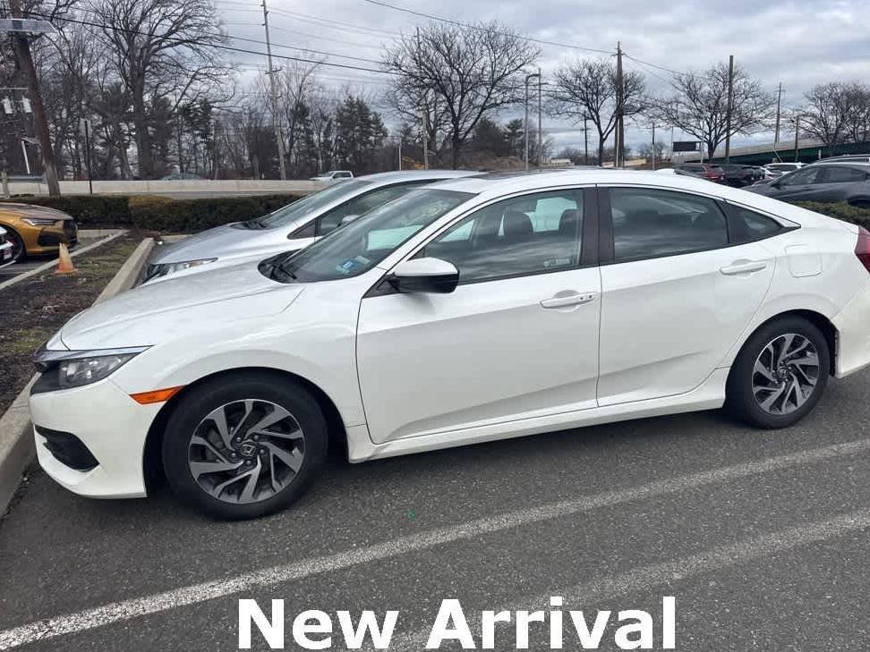 HONDA CIVIC 2018 19XFC2F77JE025519 image