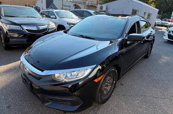 HONDA CIVIC 2018 2HGFC2F56JH521383 image