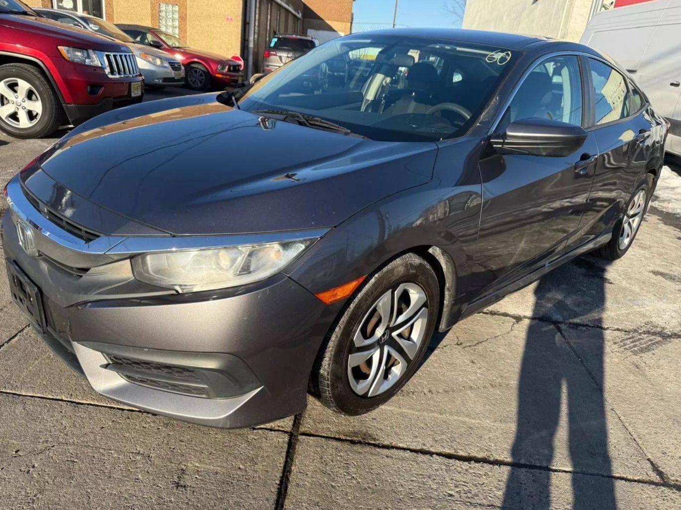 HONDA CIVIC 2017 19XFC2F58HE230260 image