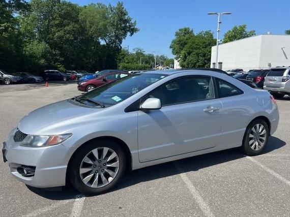 HONDA CIVIC 2010 2HGFG1B83AH529861 image