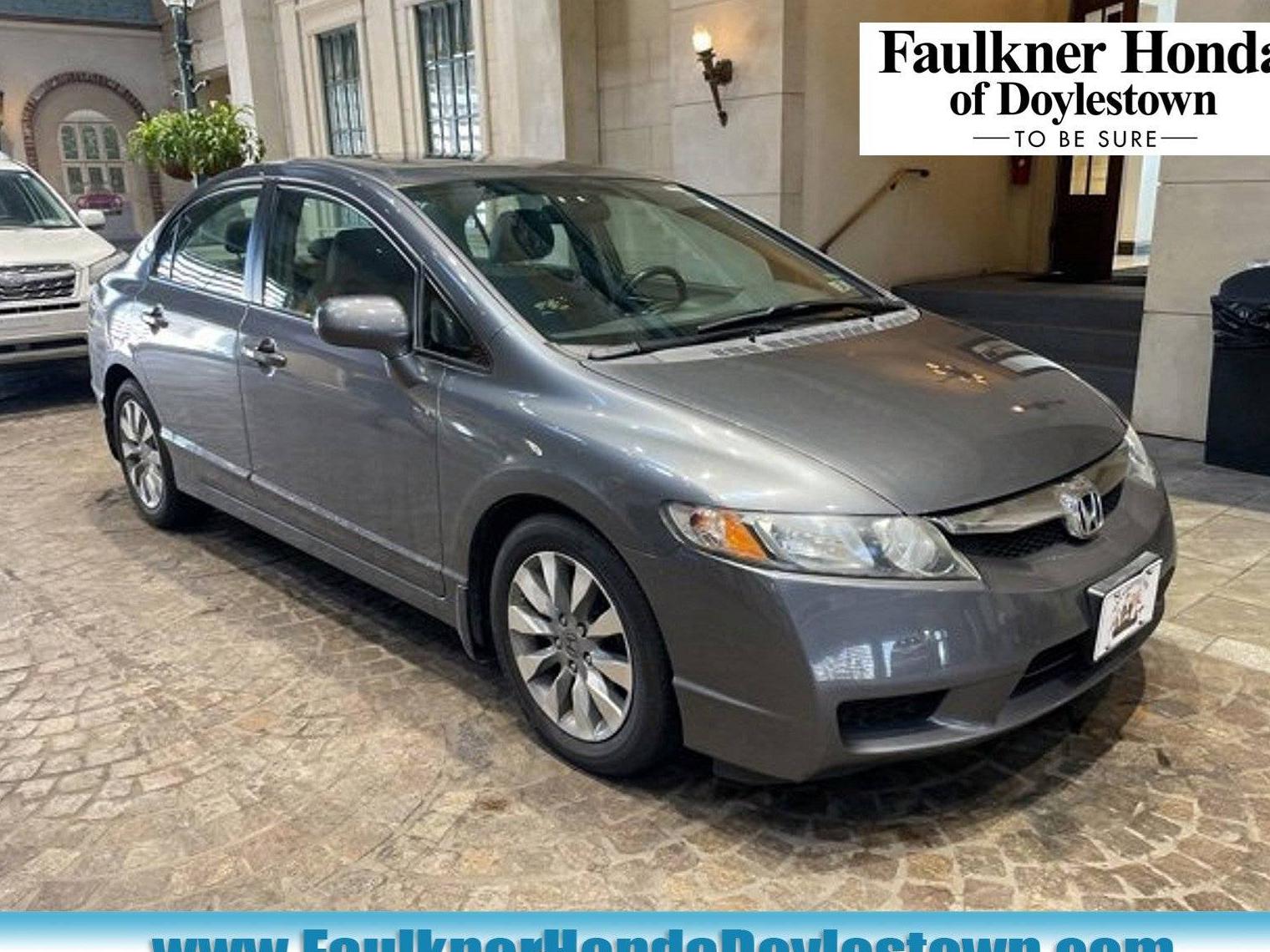 HONDA CIVIC 2010 19XFA1F90AE039621 image