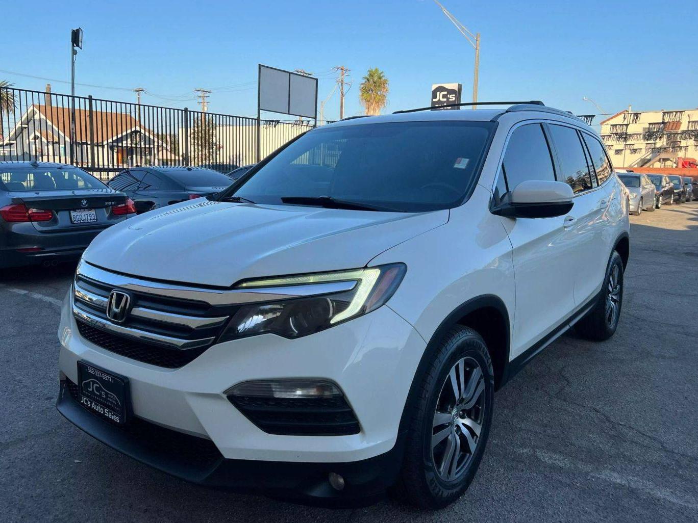 HONDA PILOT 2018 5FNYF5H38JB031982 image