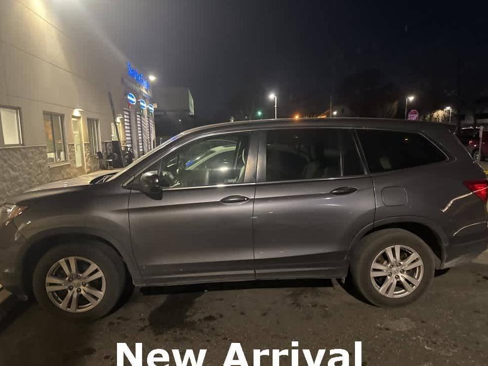 HONDA PILOT 2018 5FNYF6H12JB054310 image