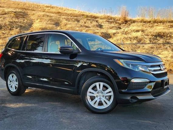 HONDA PILOT 2017 5FNYF5H10HB001612 image HONDA PILOT 2017 5FNYF5H10HB001612 image