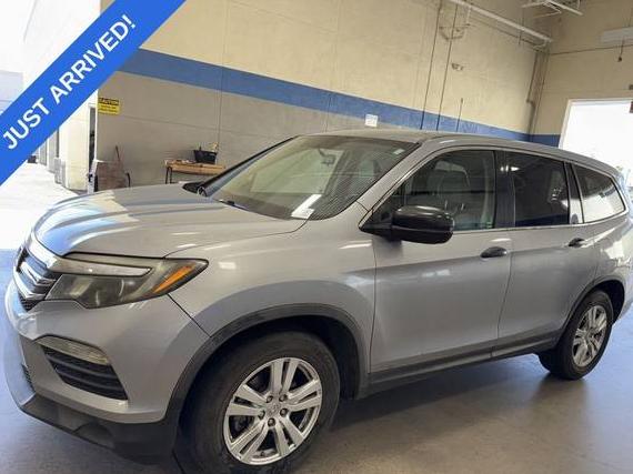 HONDA PILOT 2017 5FNYF5H15HB029163 image