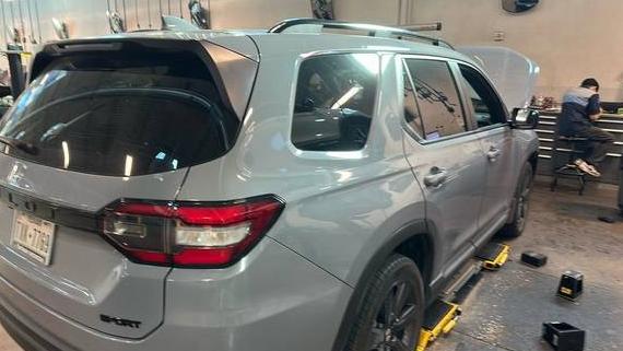 HONDA PILOT 2024 5FNYG1H35RB020794 image