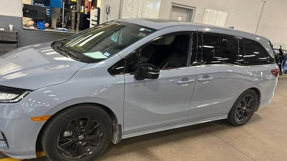 HONDA ODYSSEY 2023 5FNRL6H75PB040394 image