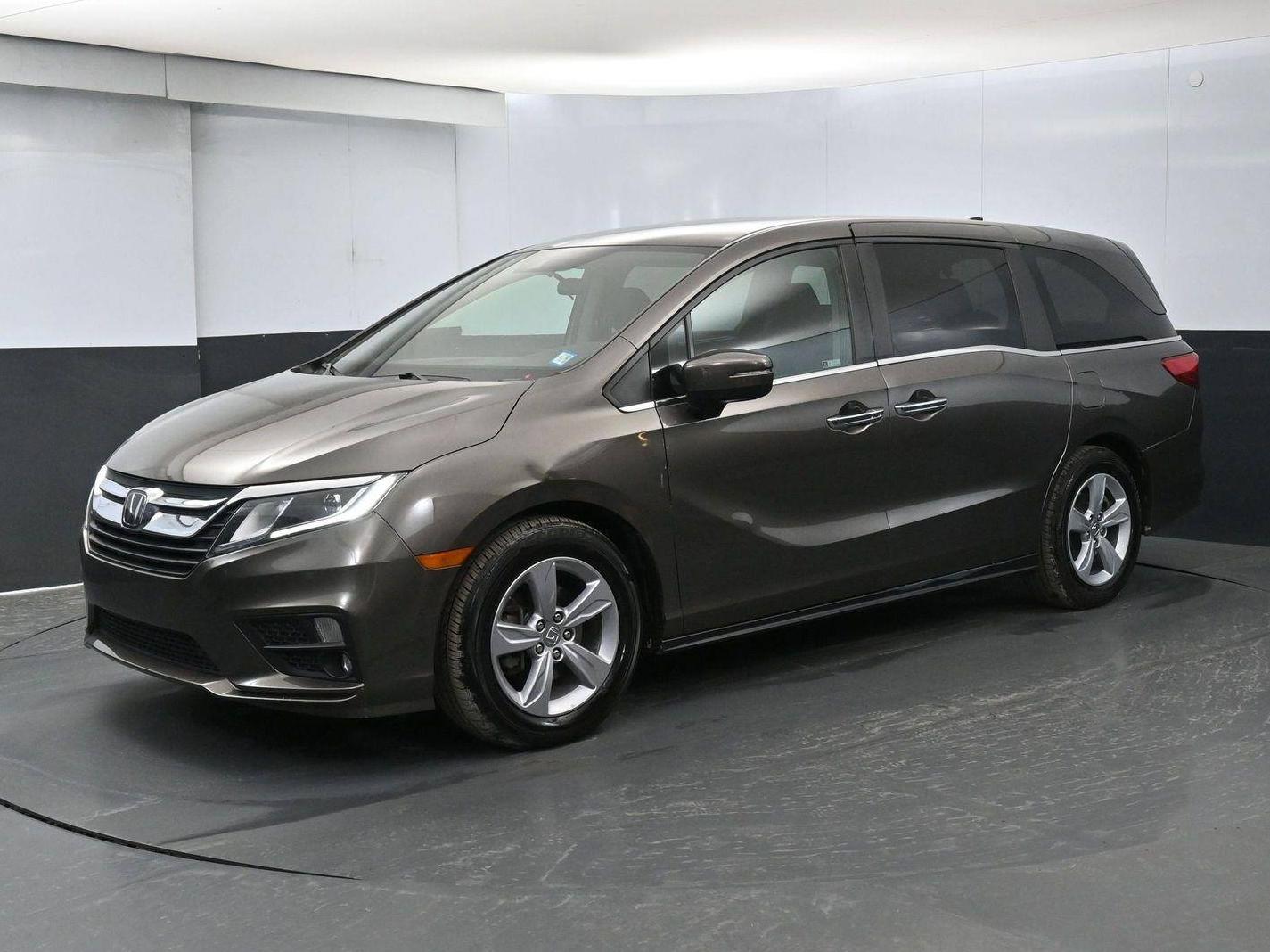 HONDA ODYSSEY 2019 5FNRL6H51KB117415 image