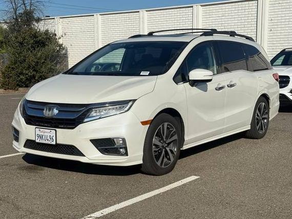HONDA ODYSSEY 2018 5FNRL6H96JB000463 image