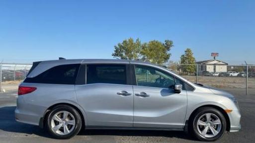 HONDA ODYSSEY 2018 5FNRL6H73JB067262 image