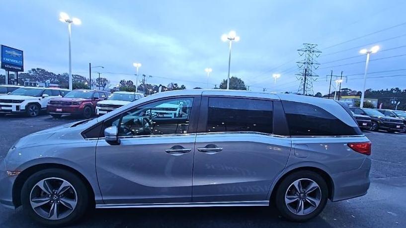 HONDA ODYSSEY 2018 5FNRL6H85JB040878 image