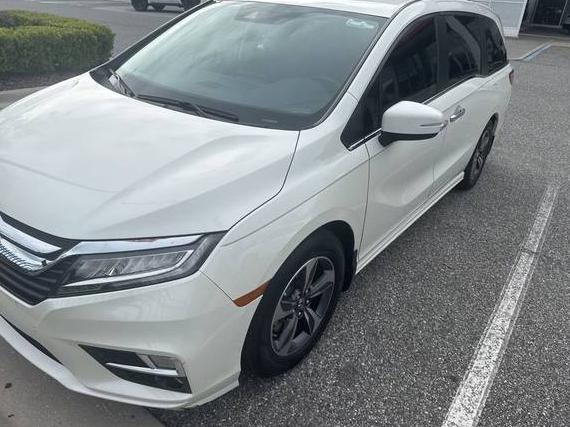 HONDA ODYSSEY 2018 5FNRL6H87JB058041 image