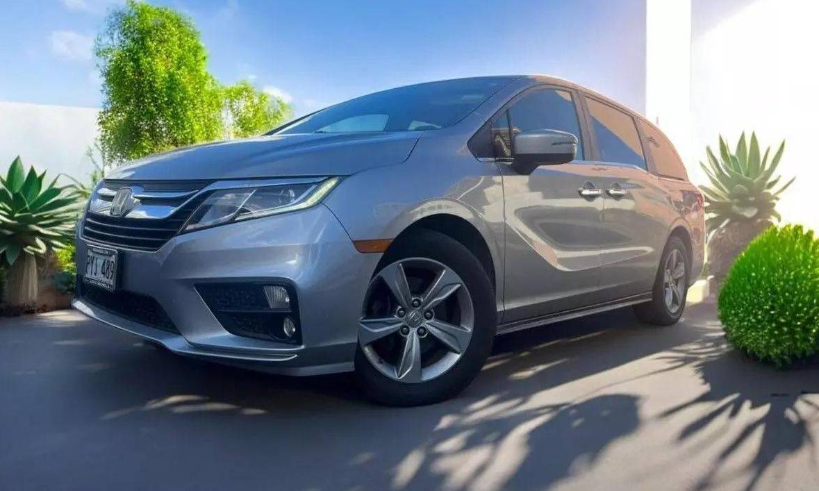 HONDA ODYSSEY 2018 5FNRL6H58JB028228 image