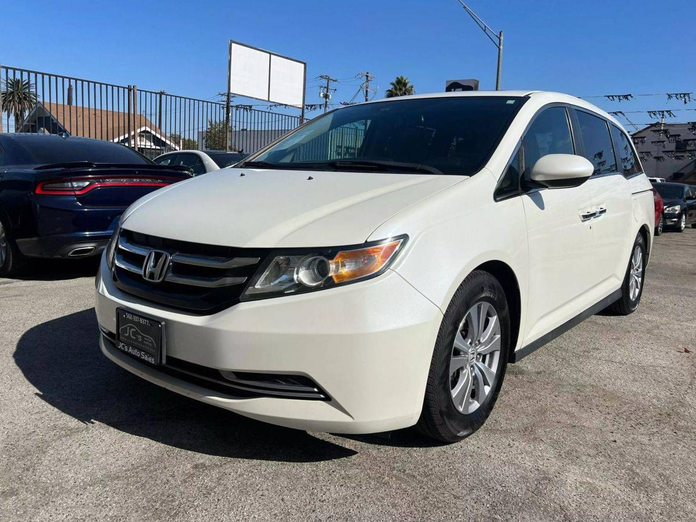 HONDA ODYSSEY 2017 5FNRL5H68HB012964 image