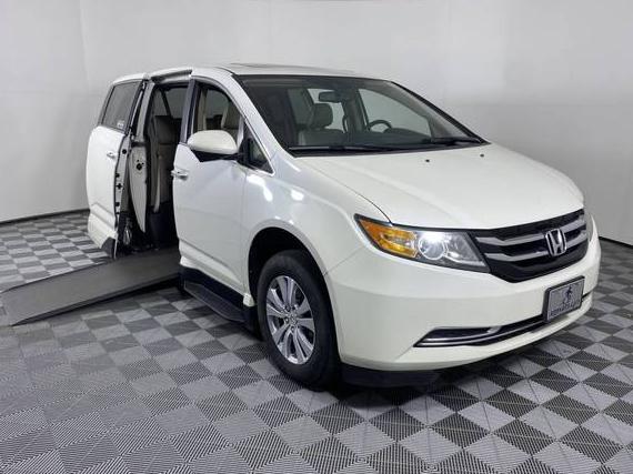 HONDA ODYSSEY 2017 5FNRL5H65HB000156 image