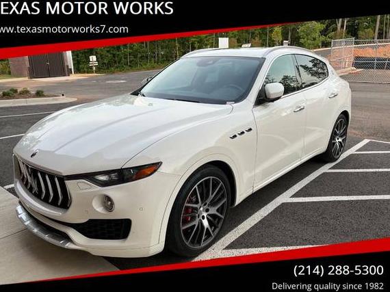 MASERATI LEVANTE 2017 ZN661YUS0HX261003 image