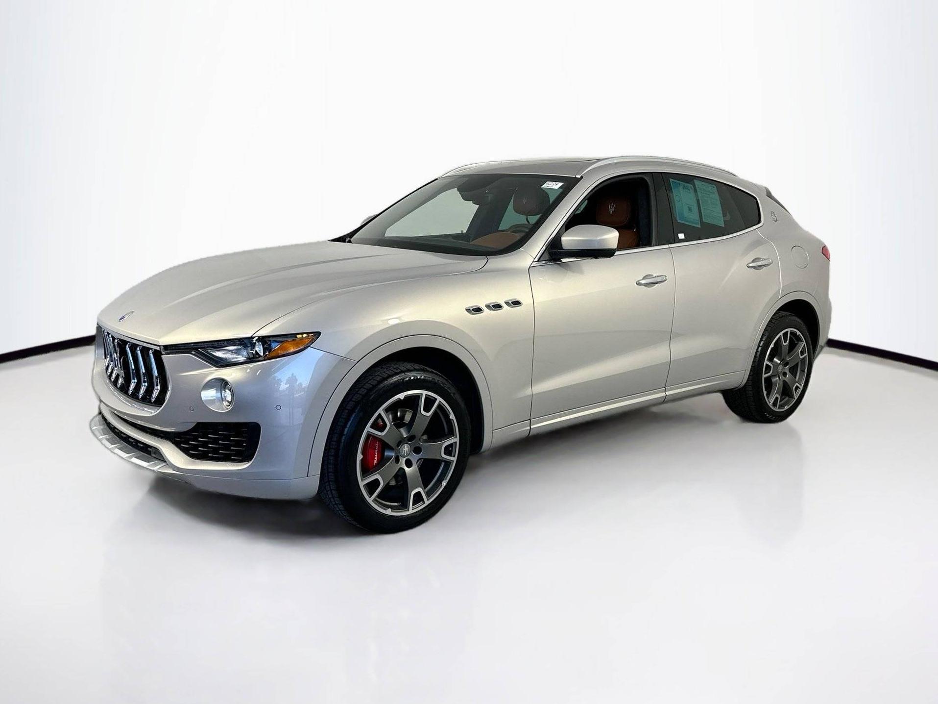 MASERATI LEVANTE 2017 ZN661XUL4HX231294 image