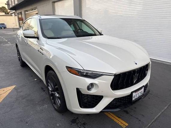 MASERATI LEVANTE 2022 ZN661YUM2NX384170 image MASERATI LEVANTE 2022 ZN661YUM2NX384170 image