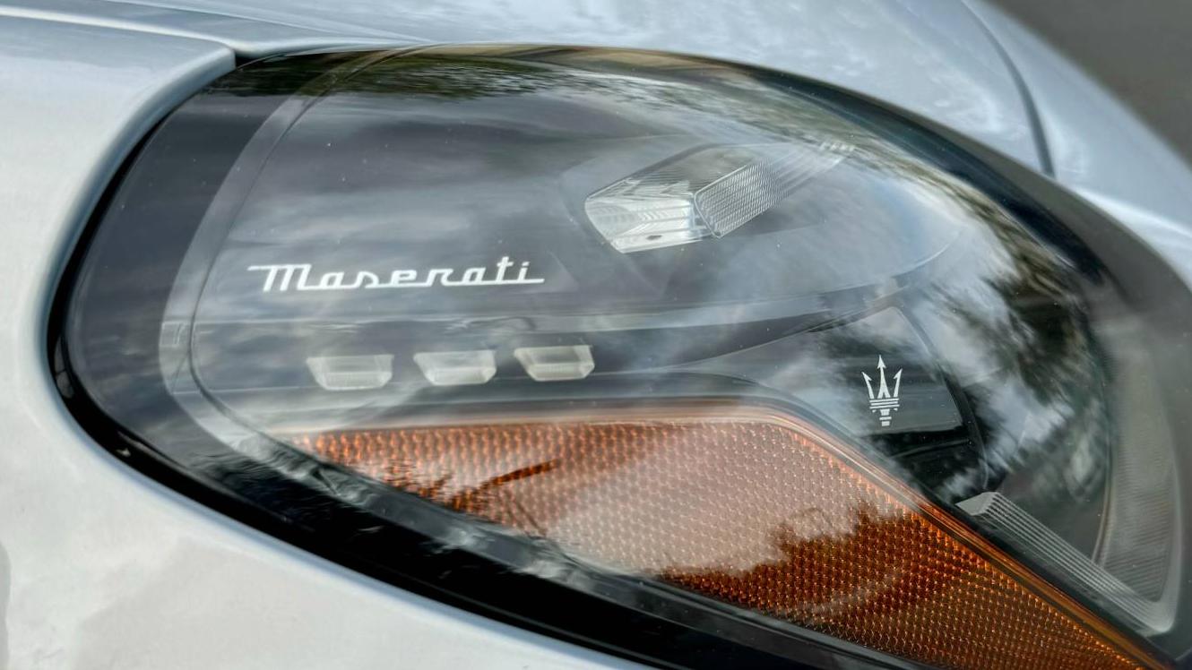 MASERATI GRECALE 2023 ZN682AVM9P7410777 image