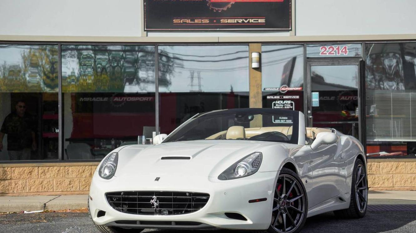 FERRARI CALIFORNIA 2014 ZFF65TJA2E0196147 image